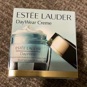 Estée Lauder DayWear moisturizer 15ml
